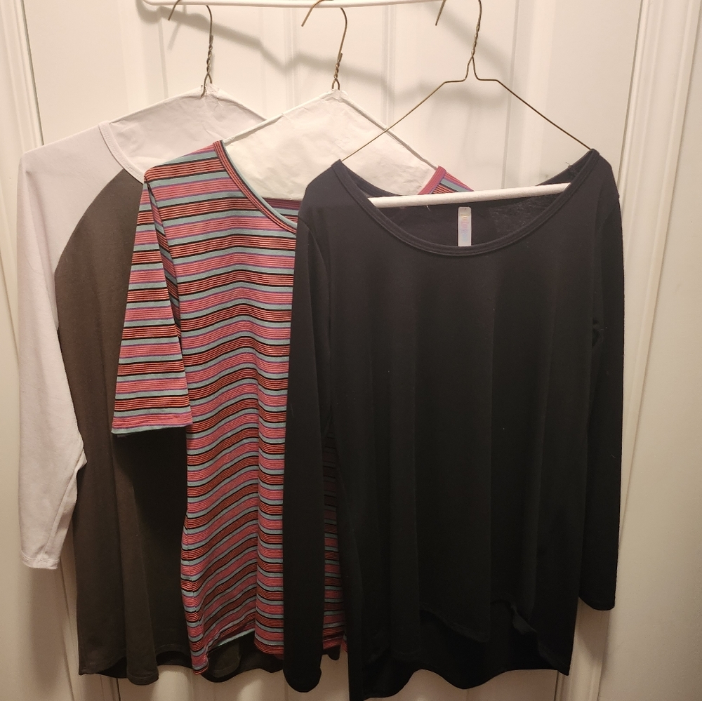 L/XL bundle of Lularoe tops
